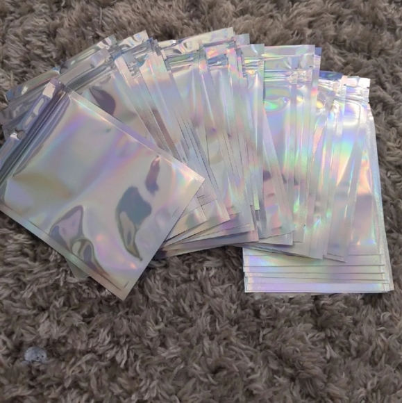 45 holographic zip lock bags - Picture 3 of 4
